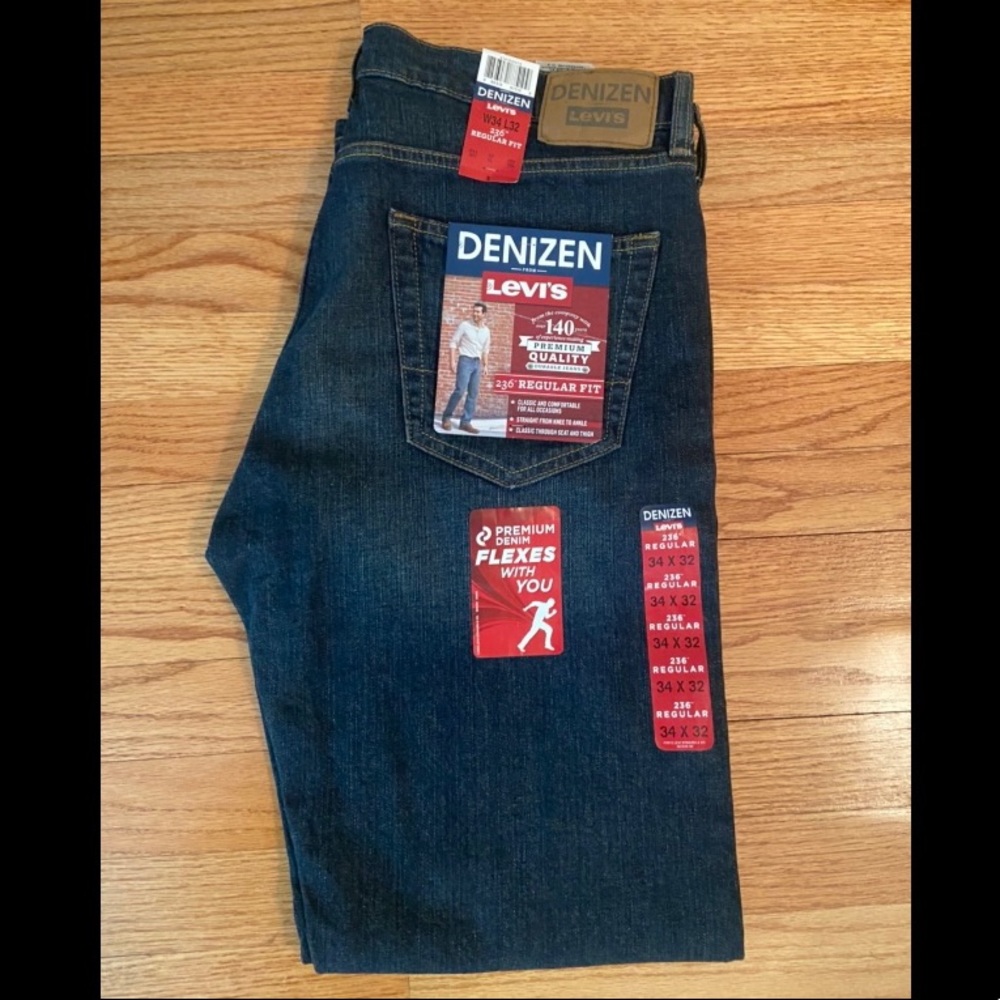 COPY - NWT Men’s Levi’s Dark Wash Jeans Regular F…